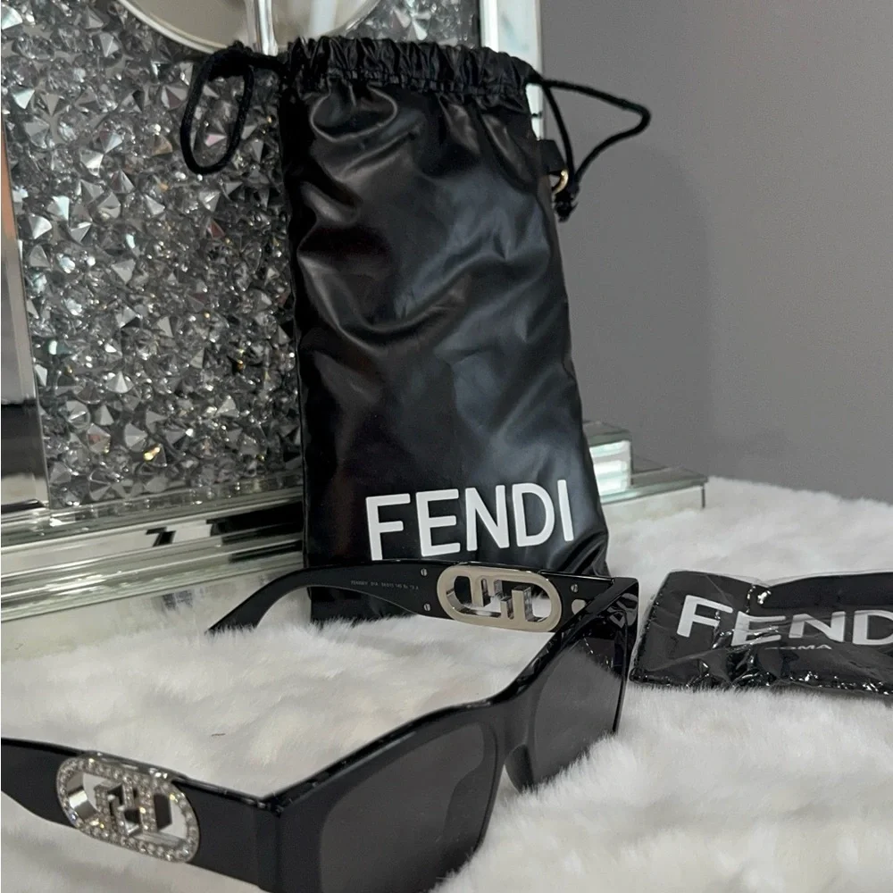 FENDI Embellished O'Clock Logo Acetate Rectangle Sunglasses 💯 authentic - Picture 3 of 11